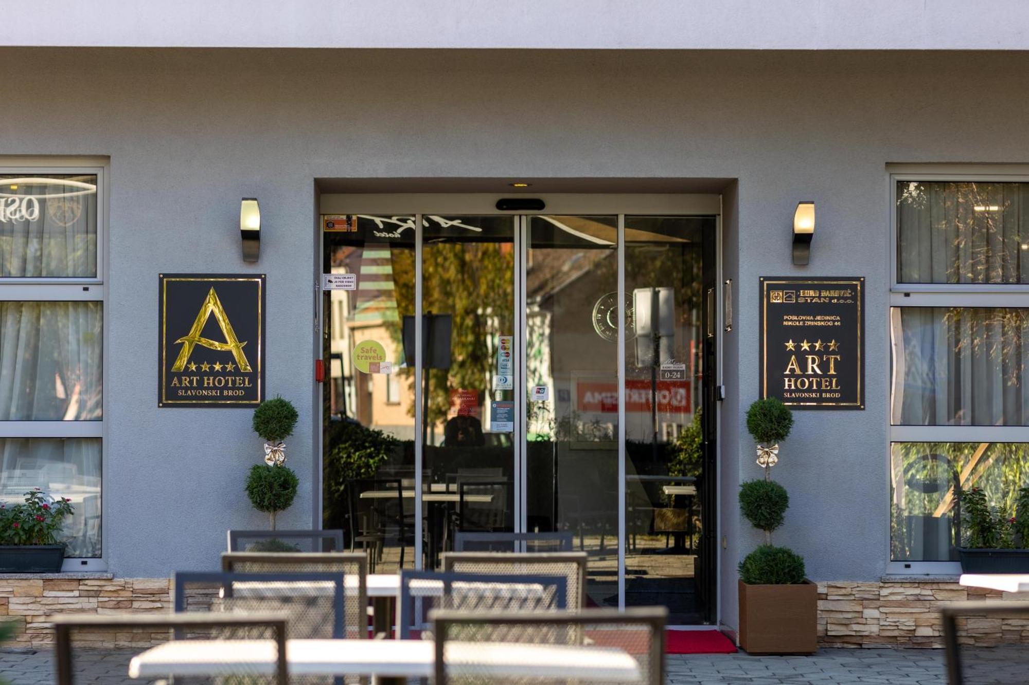 Art Hotel Slavonski Brod Eksteriør billede